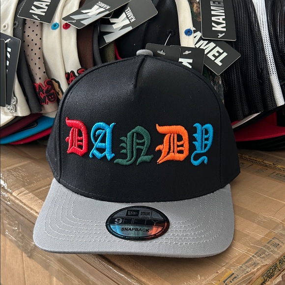 New Era Black and Gray Snapback with Multicolor Embroidery - Picture 1 of 3